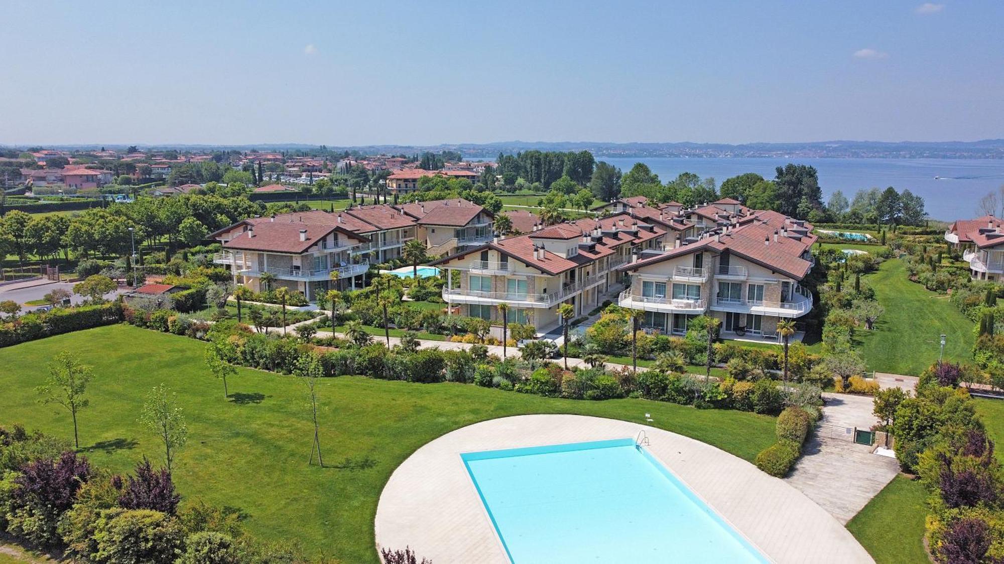 Resort Caesar C4 Sirmione - Gardagate Eksteriør billede